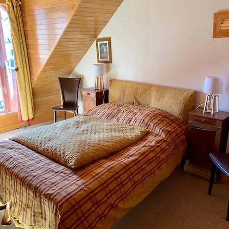 Du Lys De Luchon فيلة