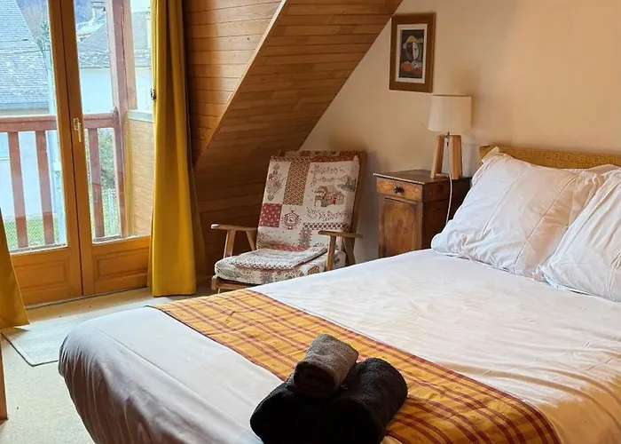 Du Lys De Luchon Bagnères-de-Luchon